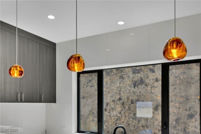 Building Photo - 378 Tranquil Peak Ct