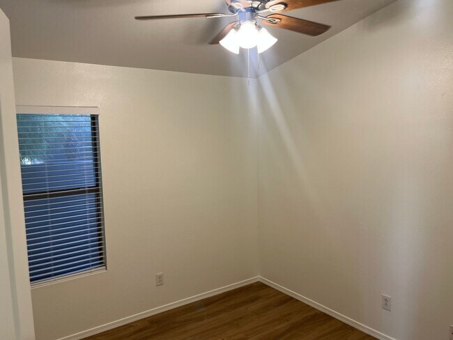 Building Photo - 6455 W Escuda Rd