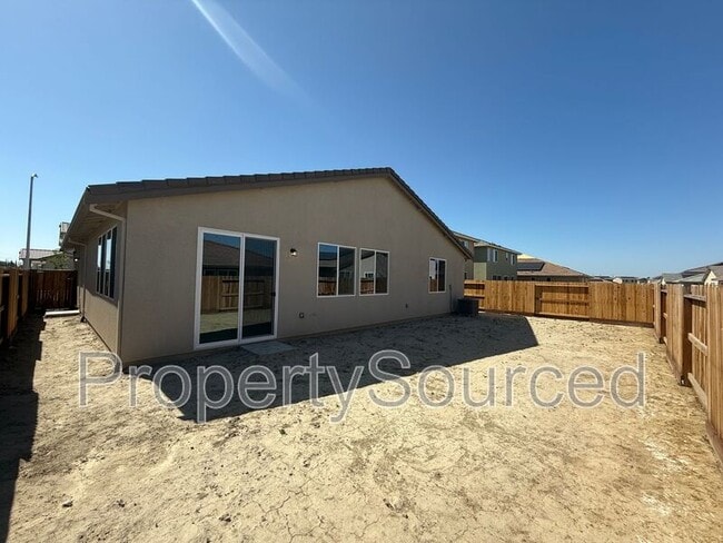 Building Photo - 1788 Shingle Ave