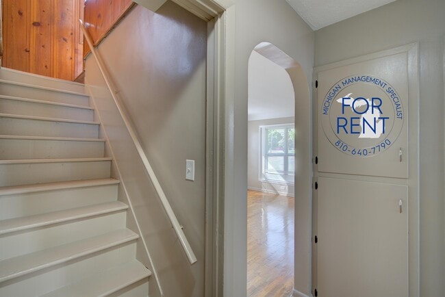 Building Photo - 2857 Stevenson St