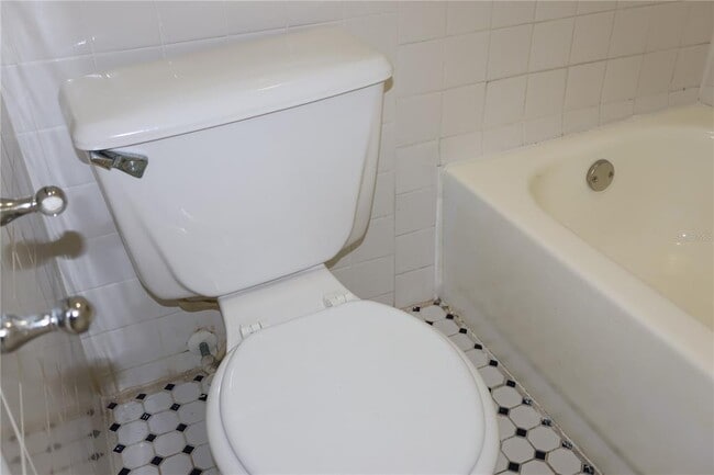 Building Photo - 7609 Abbey Ln