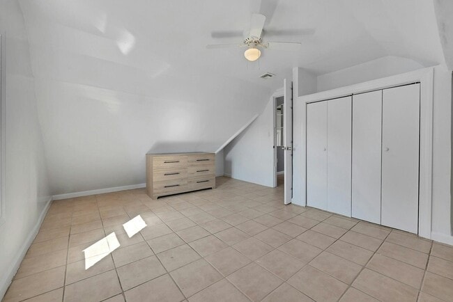 Building Photo - 30 Columbia Terrace