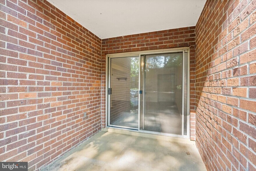 Building Photo - 3378 Woodburn Rd