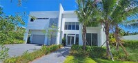 Building Photo - 16644 Botaniko Dr N