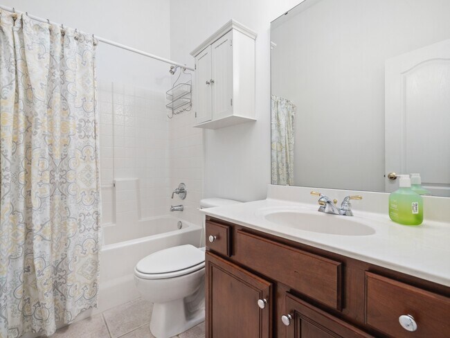 Building Photo - 2947 Imperial Oaks Dr