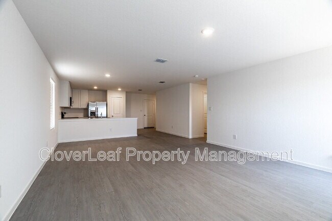 Building Photo - 3338 Gingham Pt