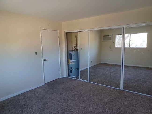 Building Photo - 1920 Peyton Ave