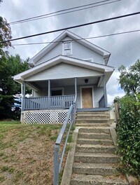 Building Photo - 1411 Laiblin Pl NE