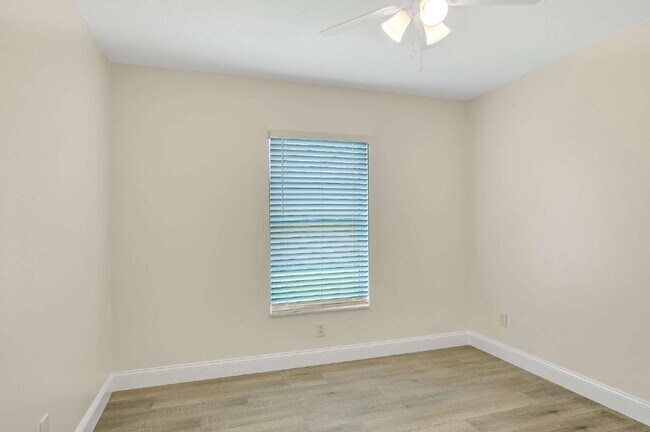 Building Photo - 51 Wellwood Ln