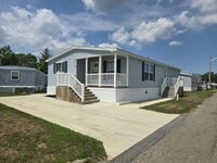 Building Photo - 1411 Center Dr