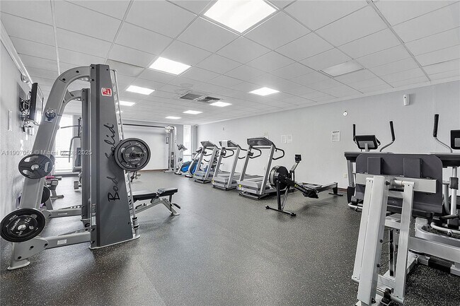 Building Photo - 3600 NE 170th St