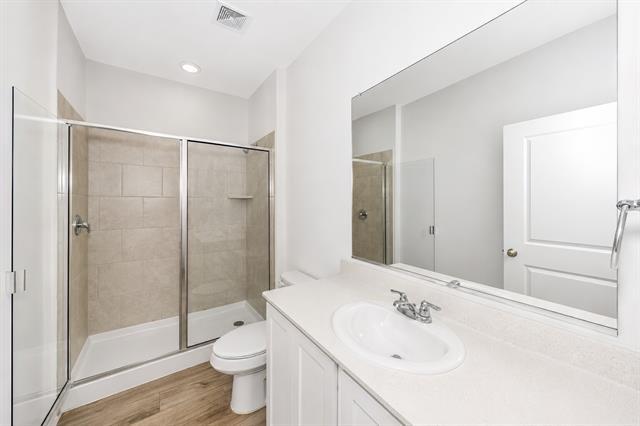 Building Photo - 2600 Starwater Dr
