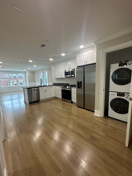 Building Photo - 26 Arlington St