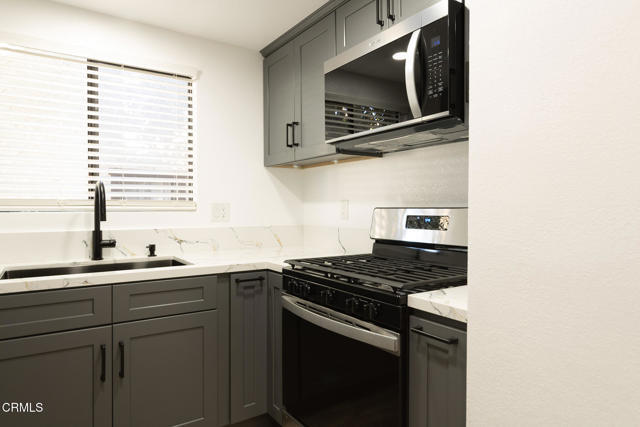 Building Photo - 364 E Bard Rd