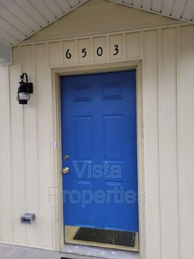 Building Photo - 40216