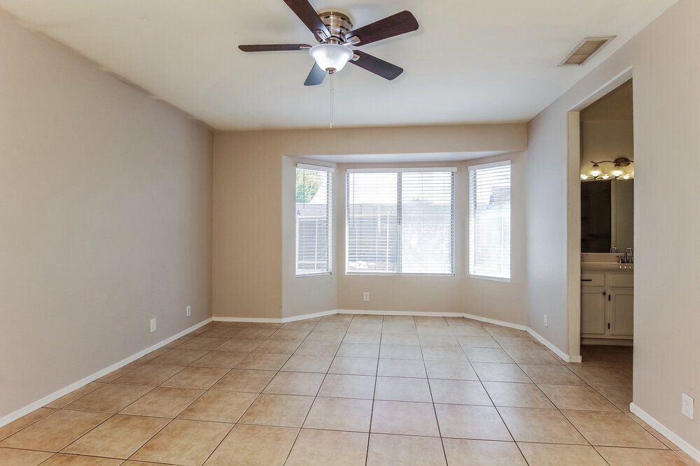 Building Photo - 8745 W Tuckey Ln