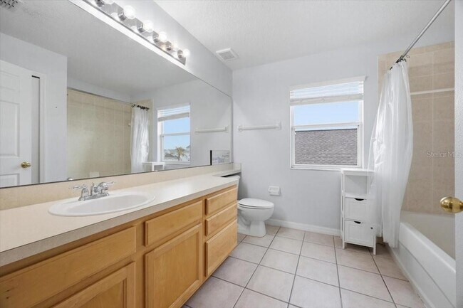 Building Photo - 227 Bonville Dr