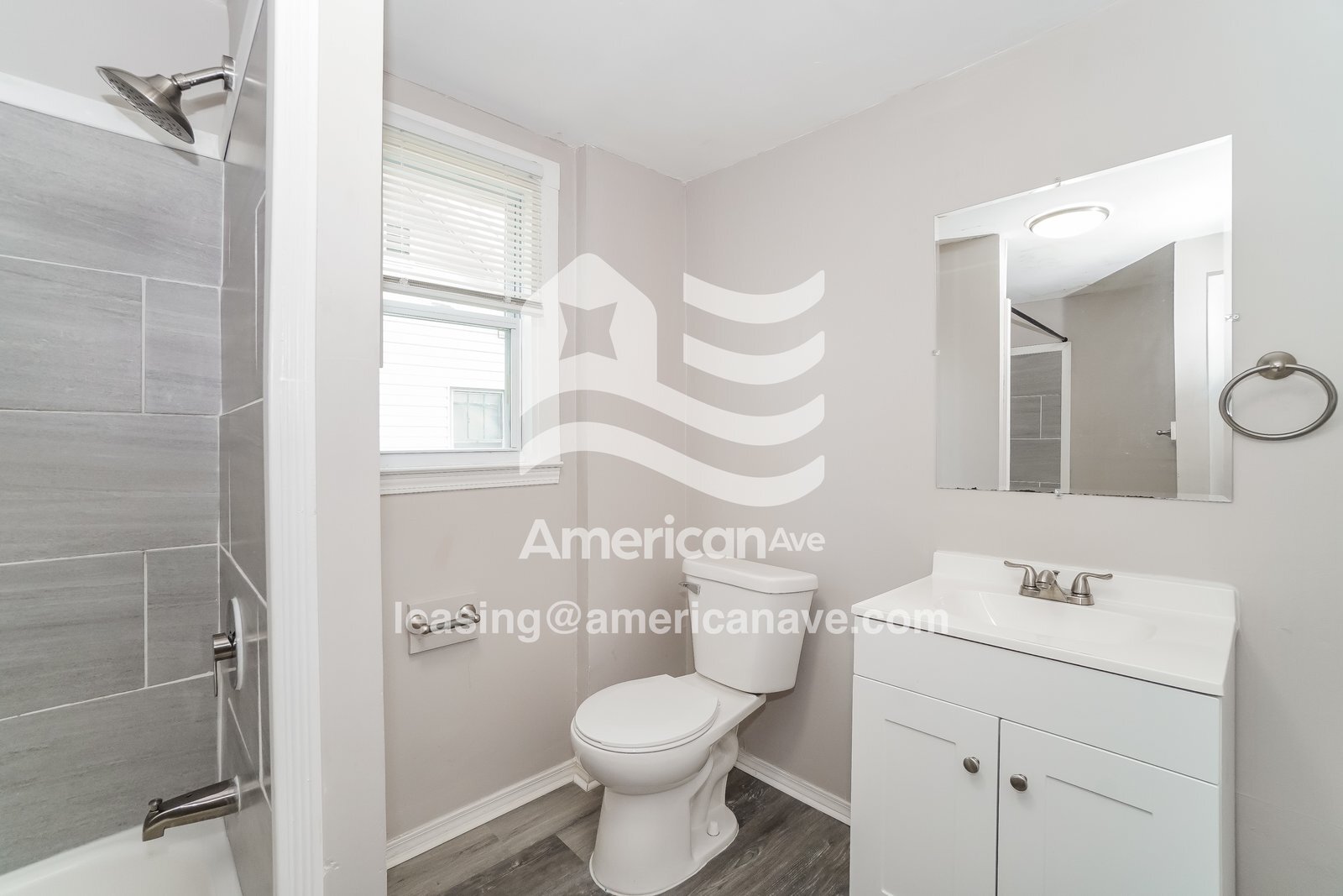 Building Photo - 384 Grace Ave