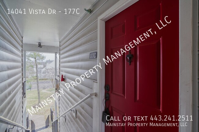 Building Photo - Beautiful 1 Bedroom Condo W/ Bonus Loft Sp...