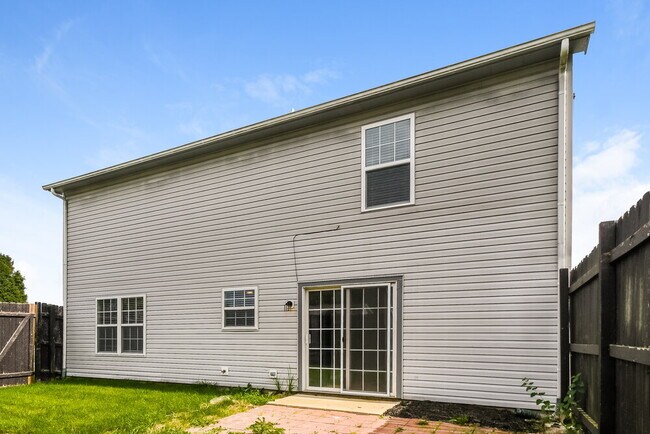 Building Photo - 17124 Rushmore Dr