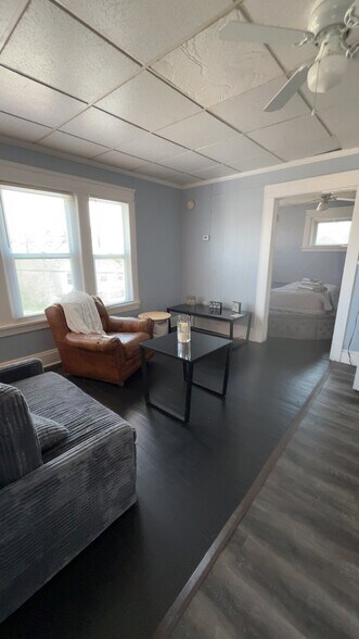 Building Photo - 3454 E 76th St