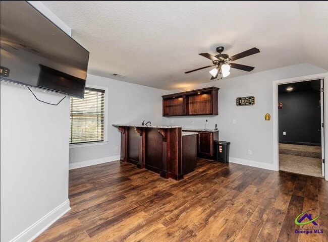 Building Photo - 111 S Carmenville Dr