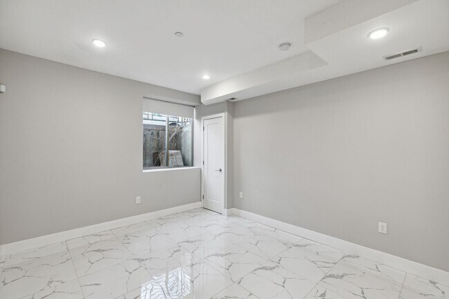 Building Photo - 1845 A St