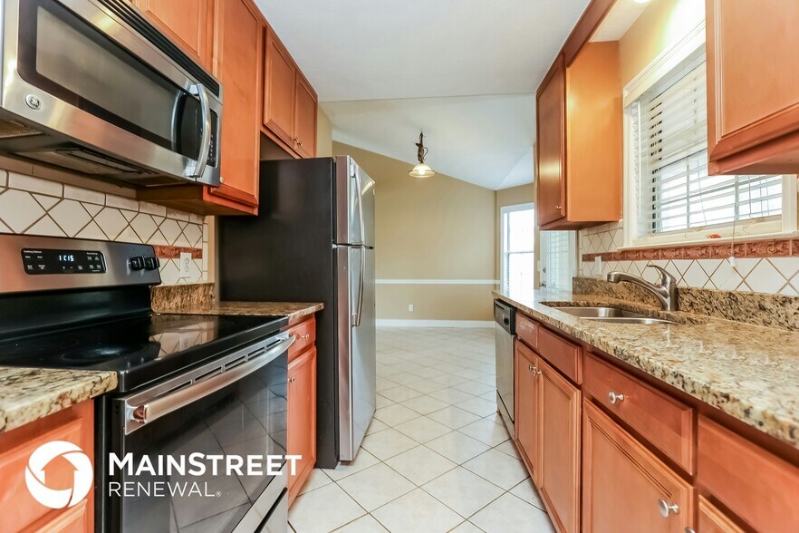 Building Photo - 5021 Trailwater Dr