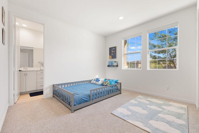 Building Photo - 81890 Via Encinitas