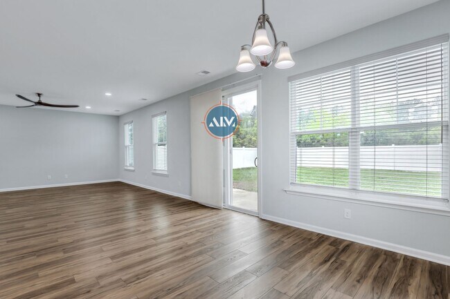 Building Photo - Upgraded 4BR in Heritage at New Riverside – Fenced Yard, Island Kitchen - Available July 15