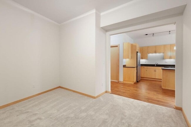 Building Photo - 401 N 2nd St