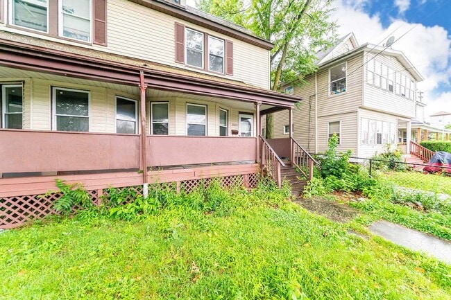 Building Photo - 2020 W 99th St