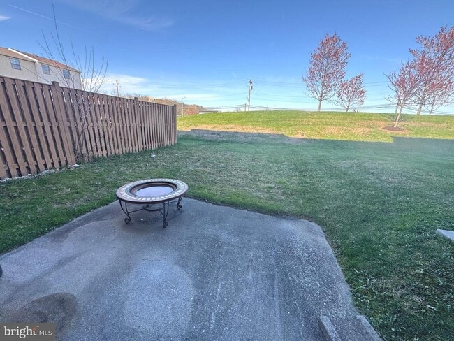 Building Photo - 17 Holland Hill Ct