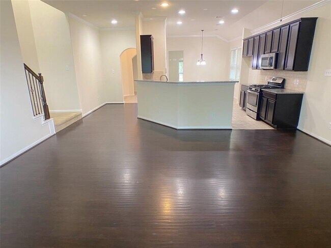 Building Photo - 27519 Gracefield Ln