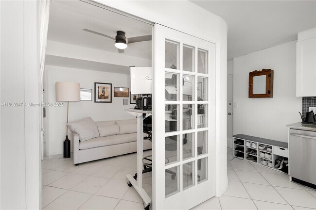 Building Photo - 401 Ocean Dr