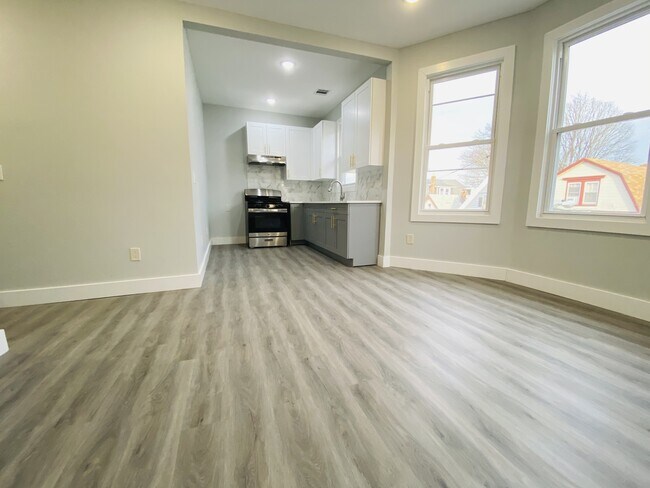 Building Photo - 791 S 15th St