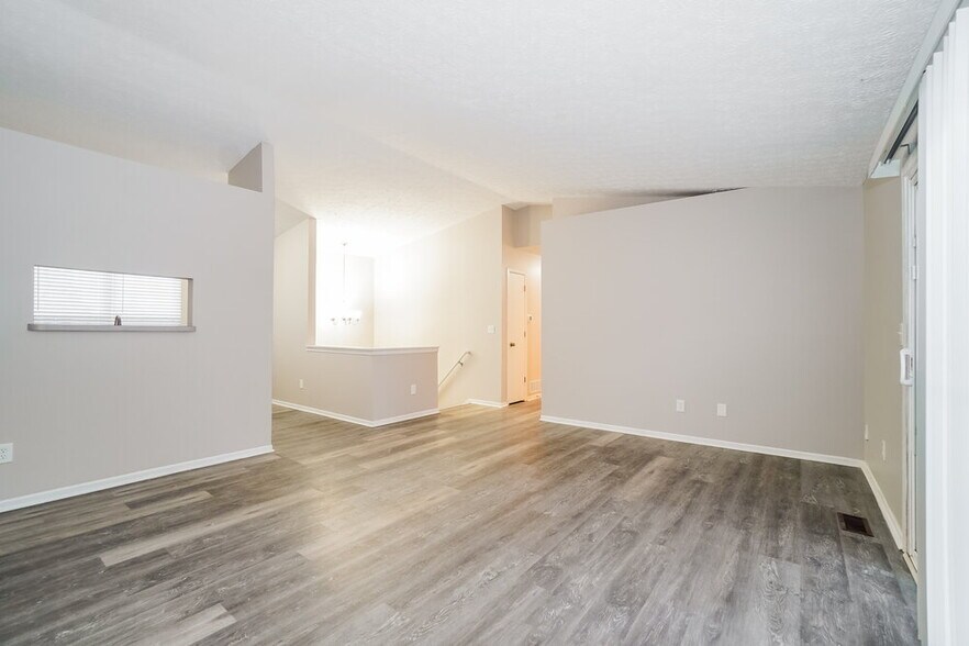 Building Photo - 5769 Sundial Dr