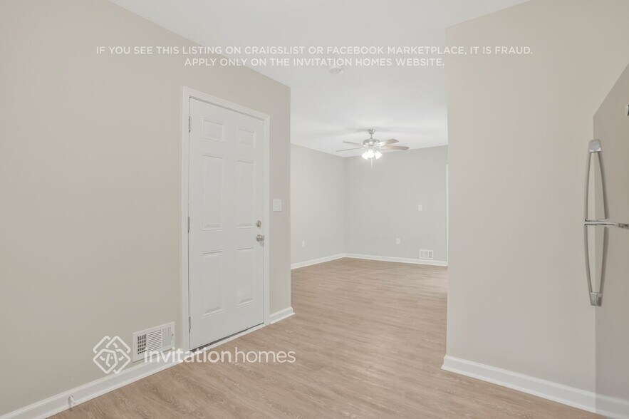 Building Photo - 2145 Green Forrest Dr