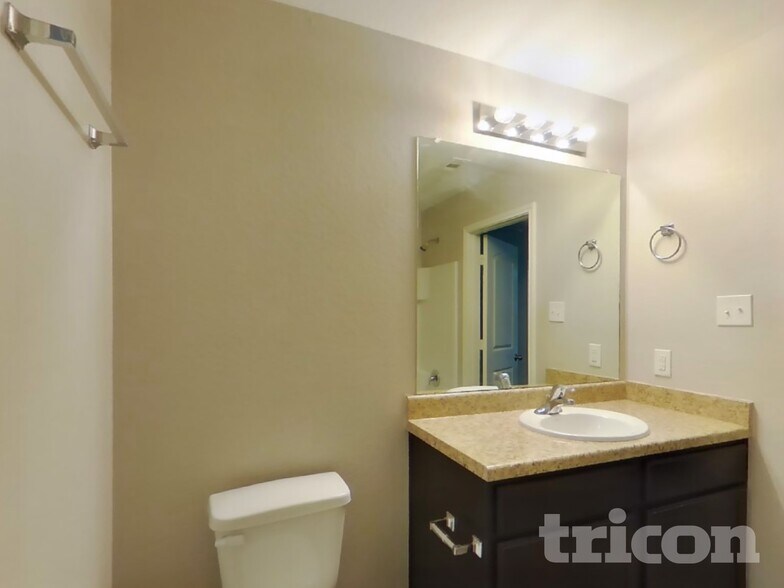 Building Photo - 2902 Hypatia Meadow