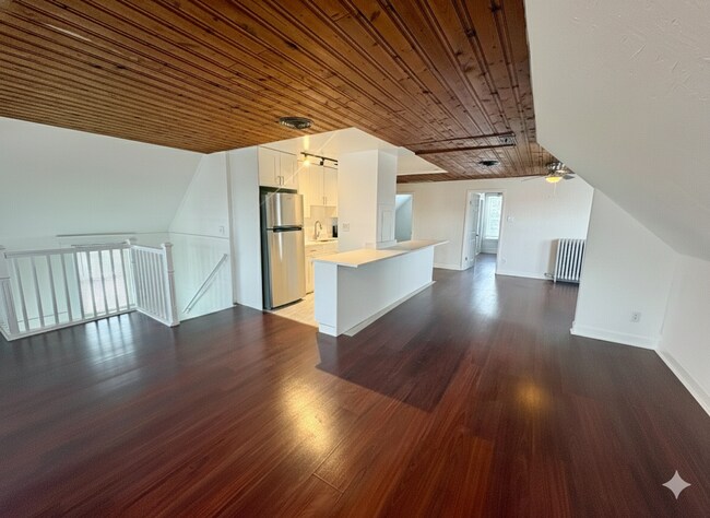 Building Photo - 7635 W Foster Ave