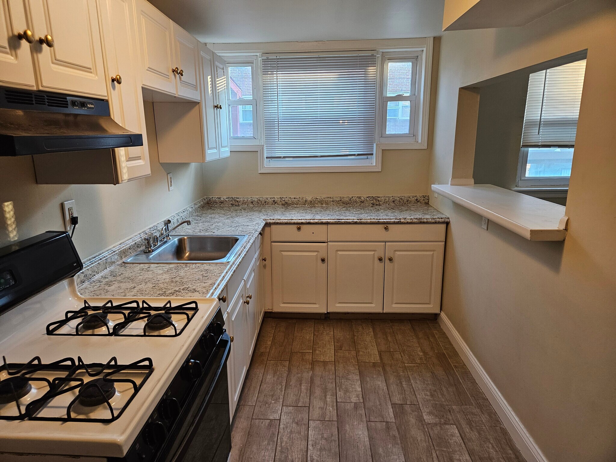 Building Photo - 7952 Provident St