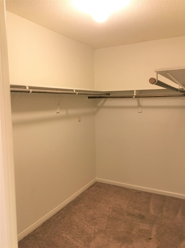 Building Photo - 12944 Orion Ct E