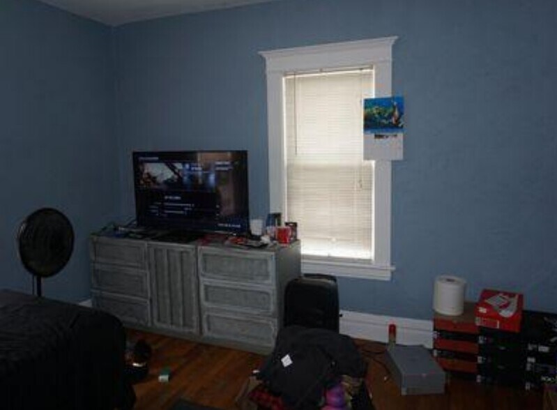 Building Photo - 412 W Vine St