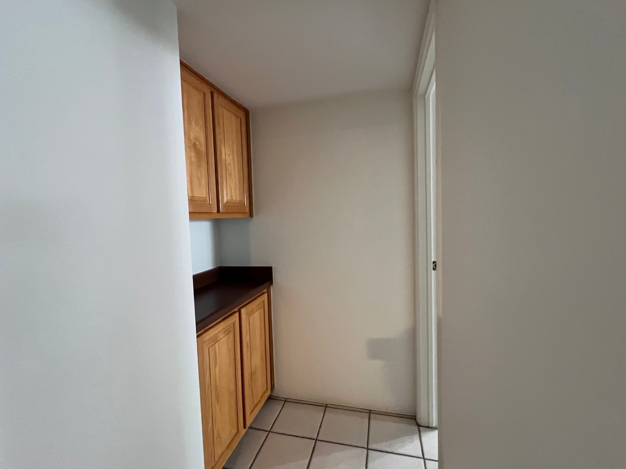Nook or office space near entrance to primary bedroom - 5675 N Camino Esplendora
