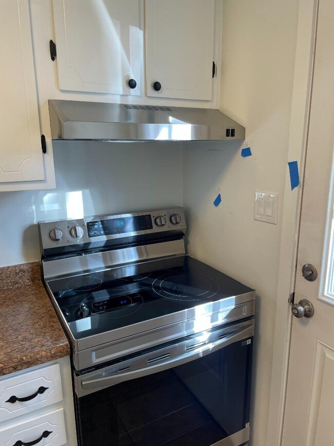 Building Photo - 122 S Shenandoah Ave