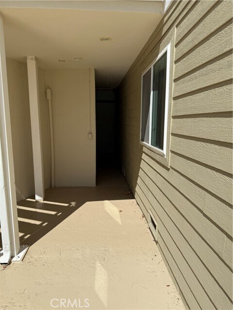 Building Photo - 1761 Deerhill Trail