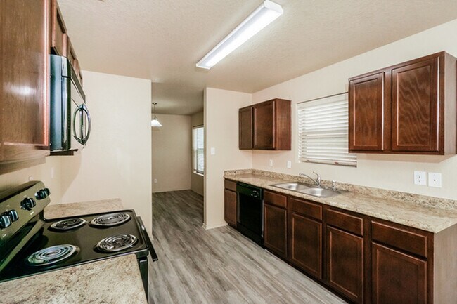 Building Photo - 3022 Aspen Mdw