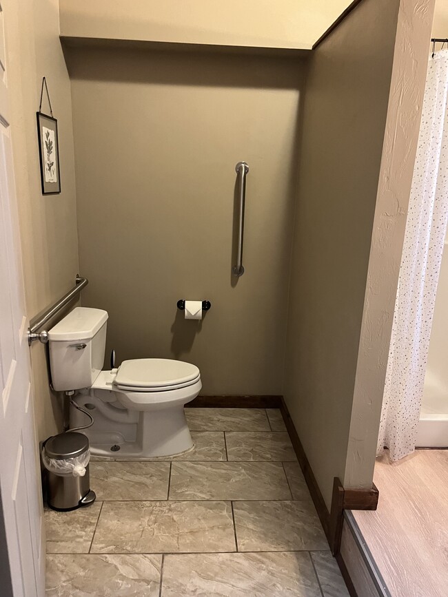 Building Photo - 2946 N 27th Ave