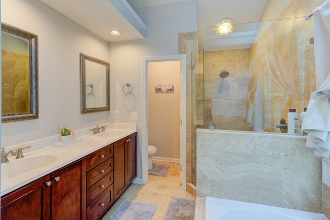 Building Photo - 104 Bright Angel Dr