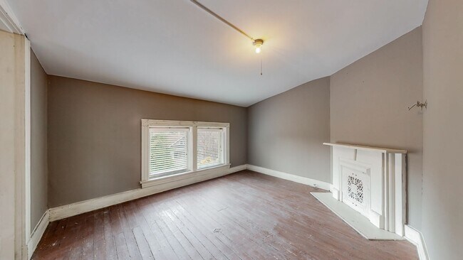 Building Photo - 1355 S Brook St
